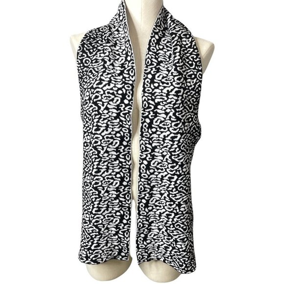 𝅺BLACK White Animal Print Scarf - Picture 2 of 4